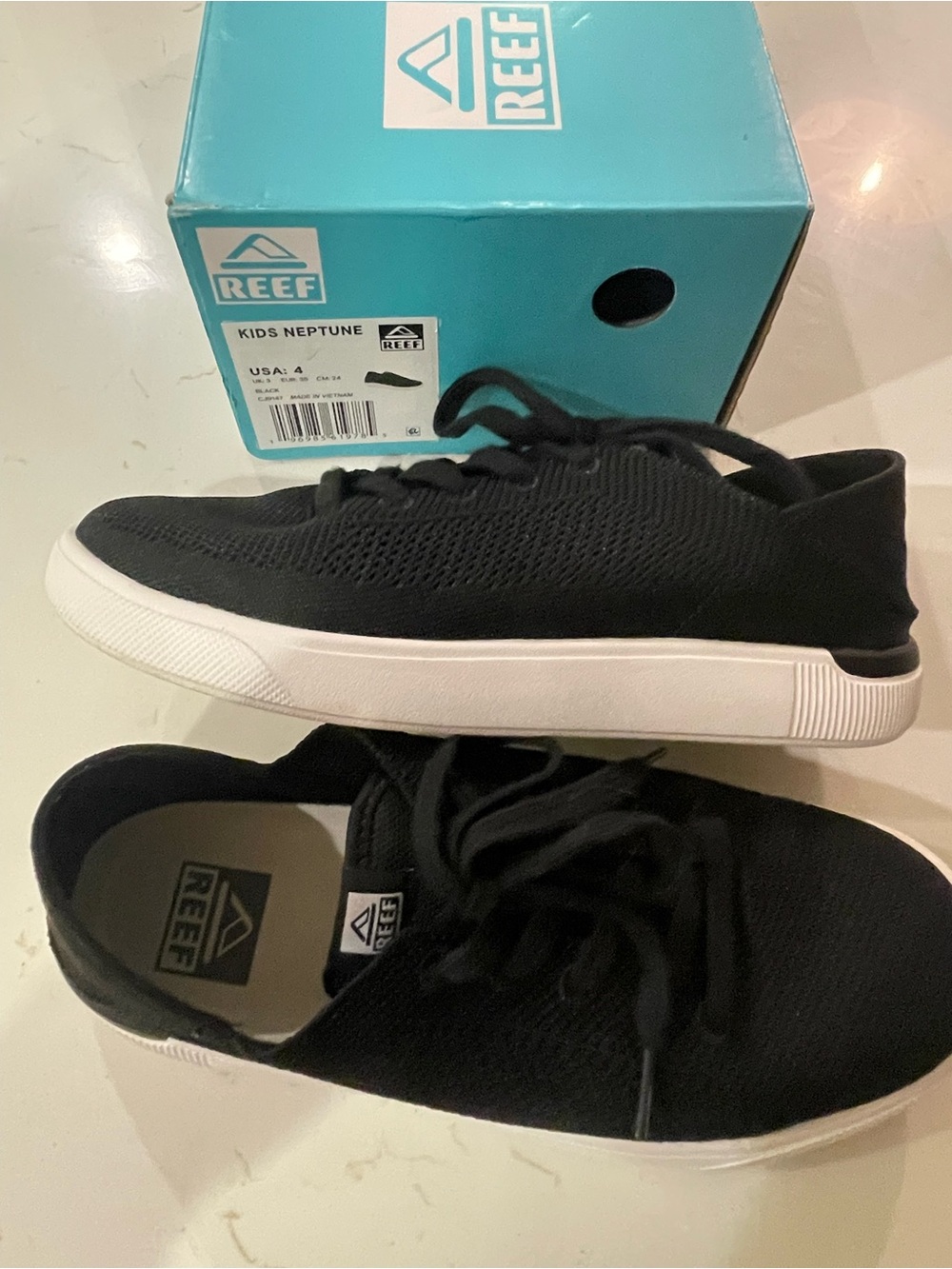 Reef Neptune Black slip on sneakers
